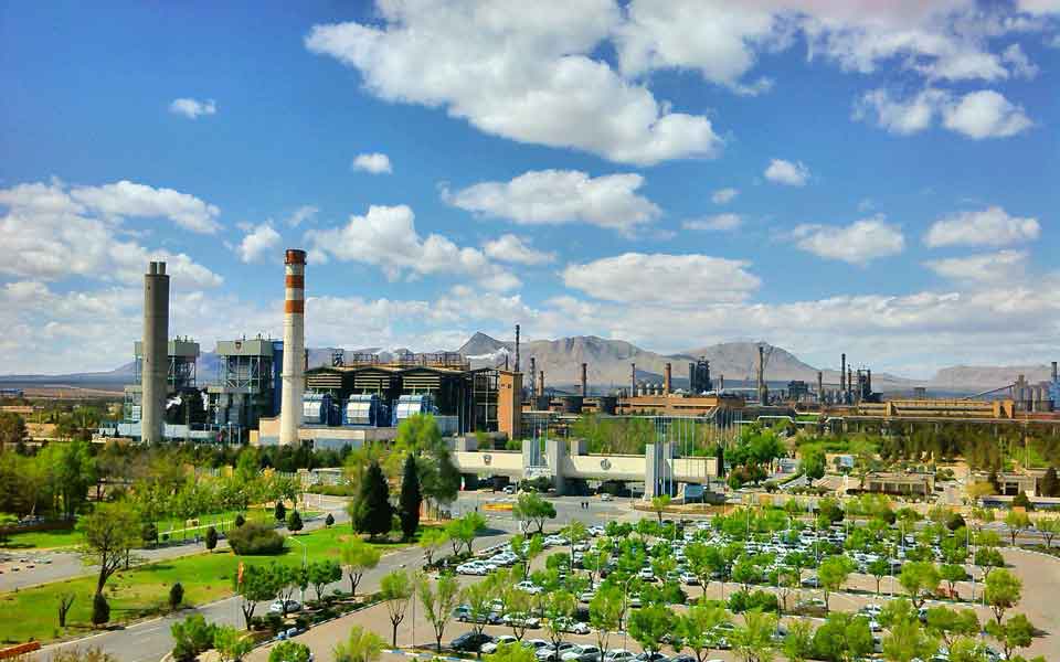 ریل ذوب آهن اصفهان به عنوان یک محصول ایرانی ، غرور آفرین است
