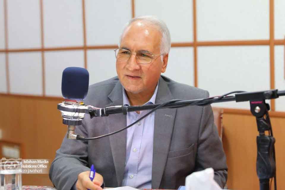 شفاف سازی شهردار اصفهان در مورد قرارداد خرید اتوبوس ها/ پول خرید ۱۳۷ دستگاه اتوبوس را پرداخت نکرده بودند
