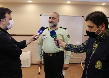 اطلاع رسانی به موقع اخبار پلیس، هجمه های دشمن را خنثی می کند