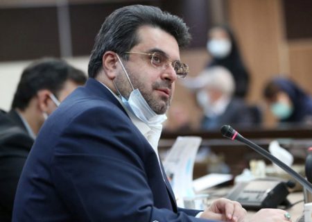 انتقاد رئیس اتاق اصفهان از تأخیر در فرآیند صدور کارت بازرگانی