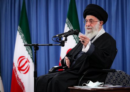 رهبر معظم انقلاب: اگر میخواهند ایران به تعهدات برجامی برگردد آمریکا باید همه تحریمهارا لغو کند