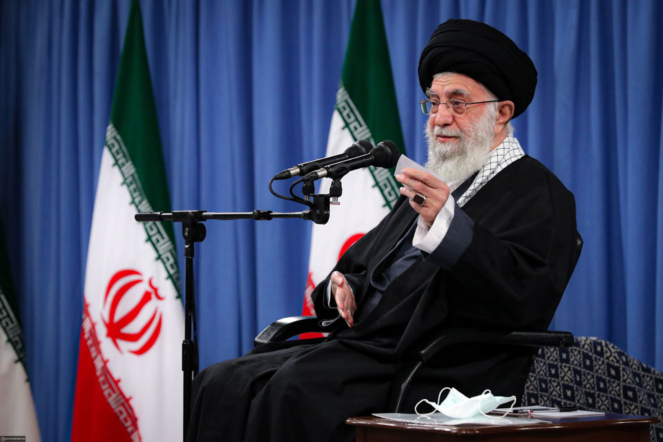 رهبر معظم انقلاب: اگر میخواهند ایران به تعهدات برجامی برگردد آمریکا باید همه تحریمهارا لغو کند