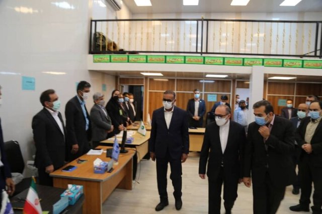 استقرار میز خدمت دستگاه های تابعه وزارت امور اقتصادی و دارایی در سفر رییس جمهور به اصفهان
